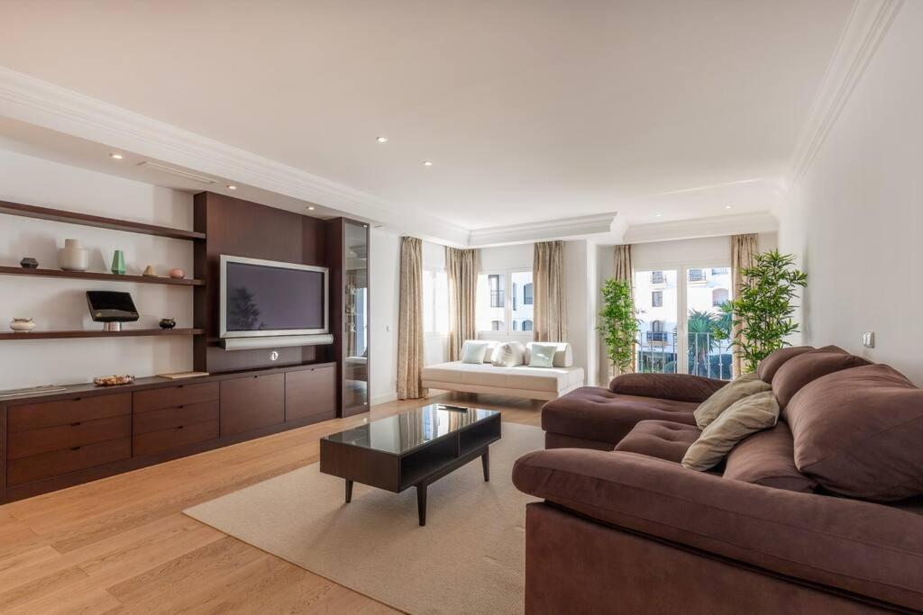 Bright Elegant 3Bdr Apartment In Puerto Banus Μαρμπέλλα Εξωτερικό φωτογραφία